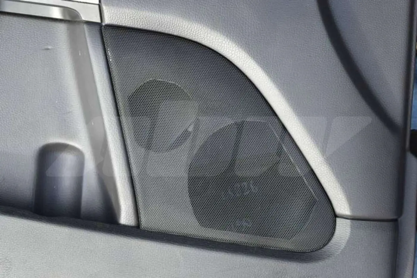 Сетка для динамика к Volvo XC90 2006
