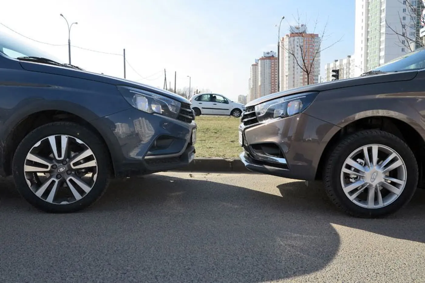 Незаслуженно забытый. Тест-драйв универсала Lada Vesta без приставки Cross