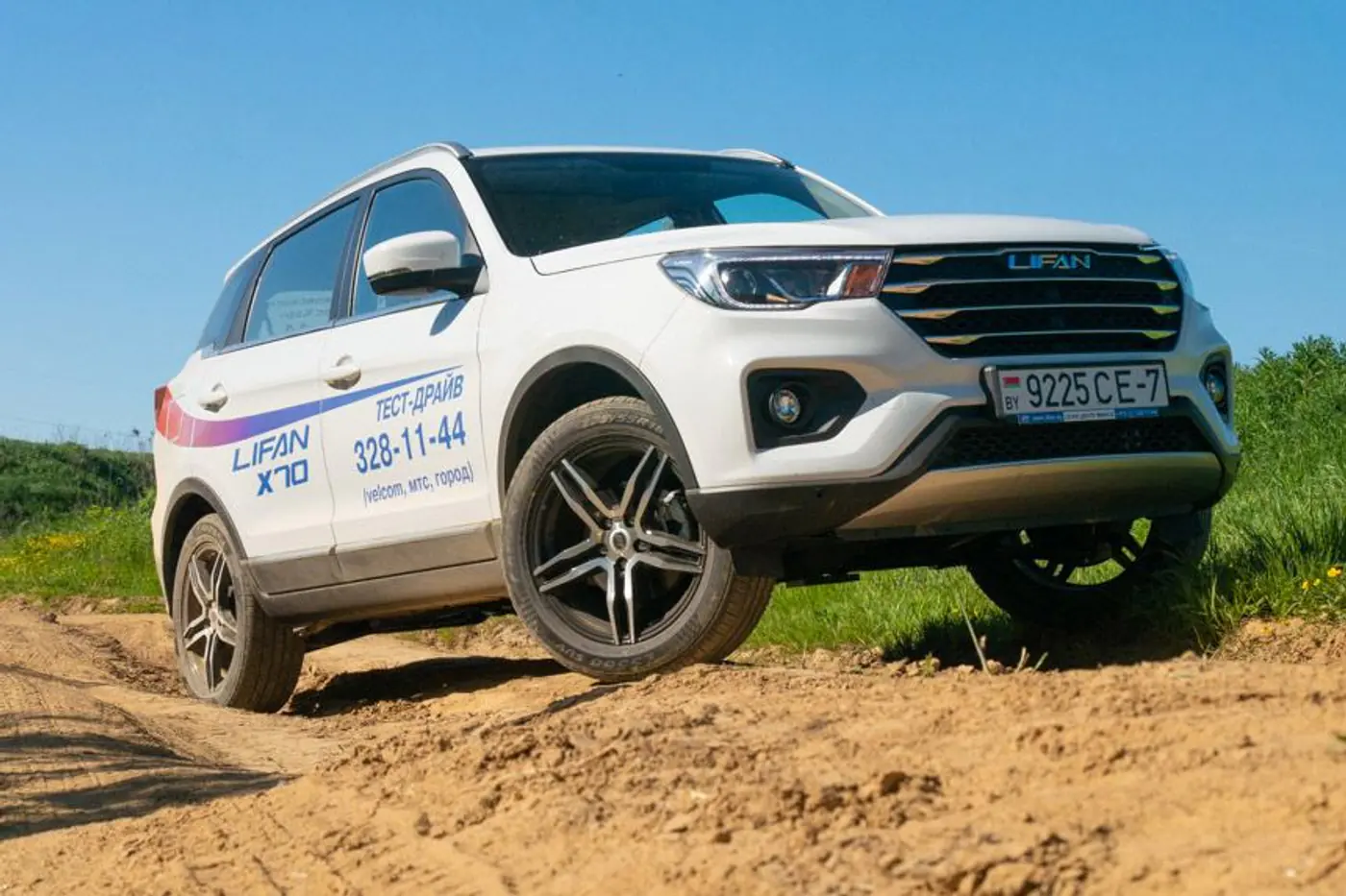 Стать популярнее предшественника, конкурировать с "льготными" Geely. Тест-драйв Lifan X70