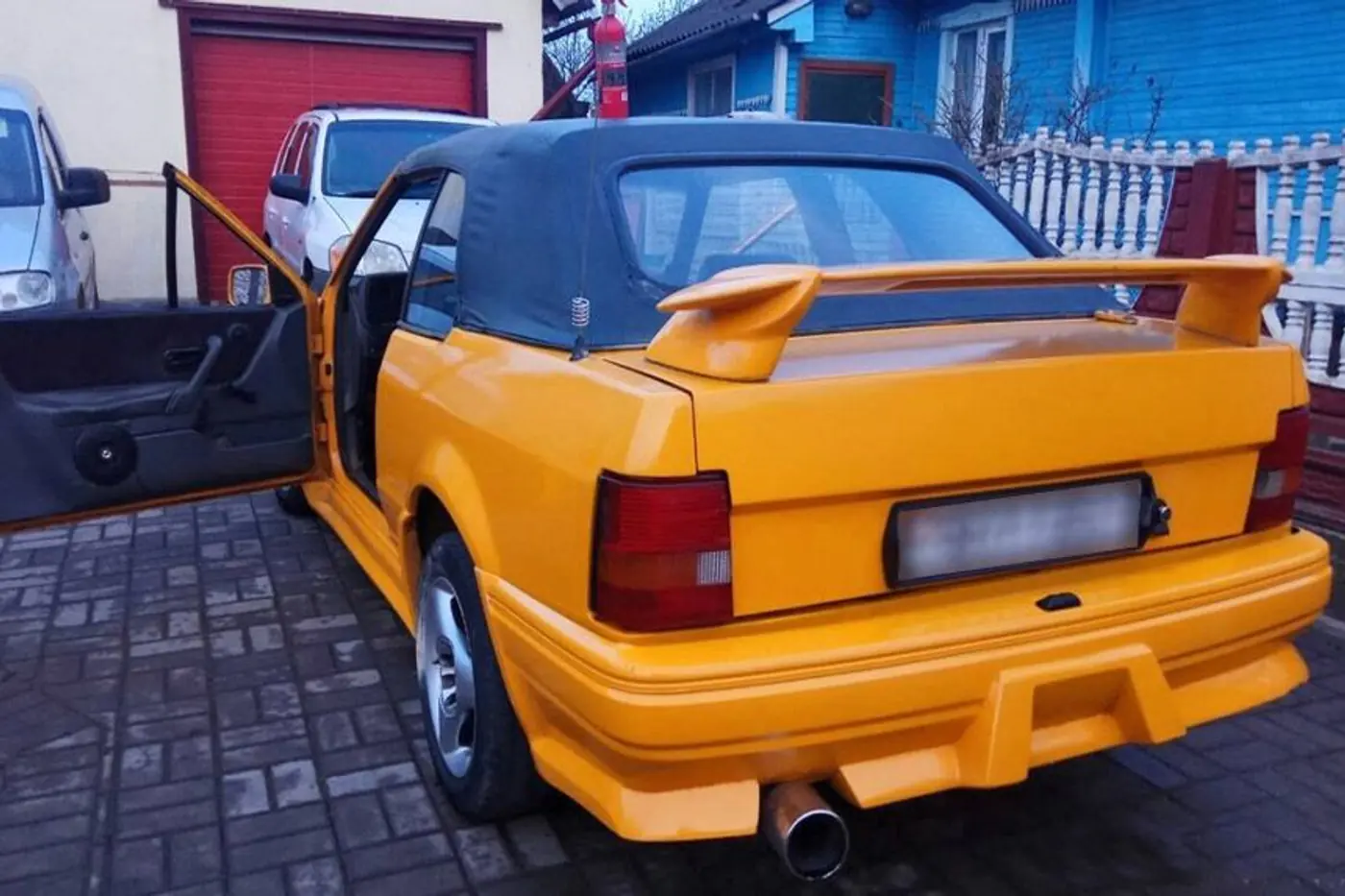 В Беларуси на продажу выставили редкий Ford Escort. И просят за него относительно немного