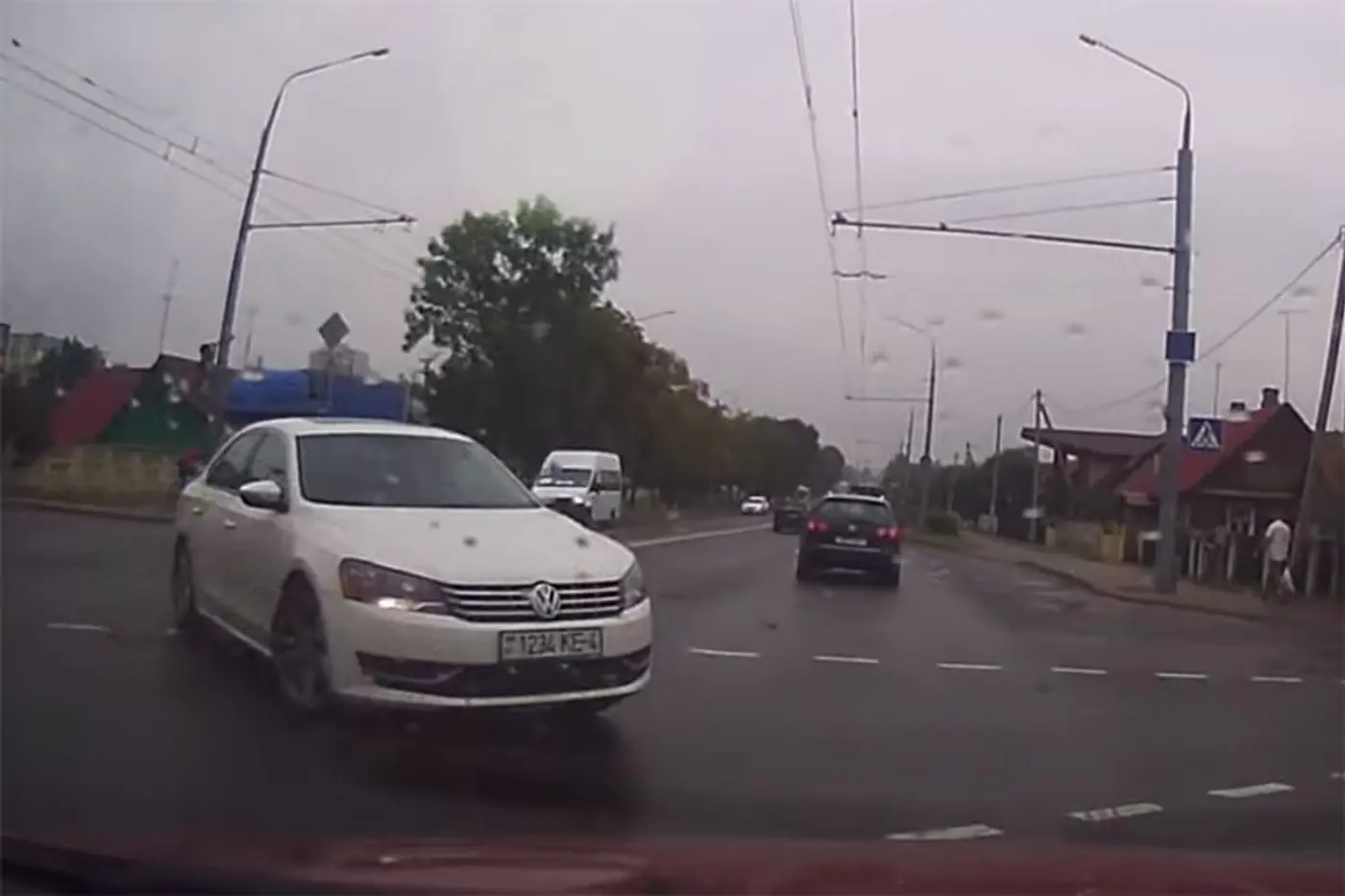 Видеофакт. Водитель Mitsubishi показал видео ДТП, которое произошло в Гродно в прошлые выходные