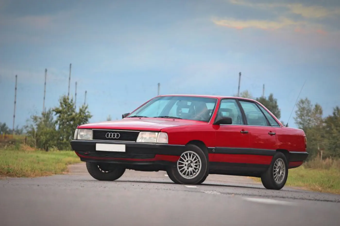 Проект "Выживший". Минчанин купил Audi 100 с турбомотором за 800 долларов. Сколько он потратил на машину за два года?