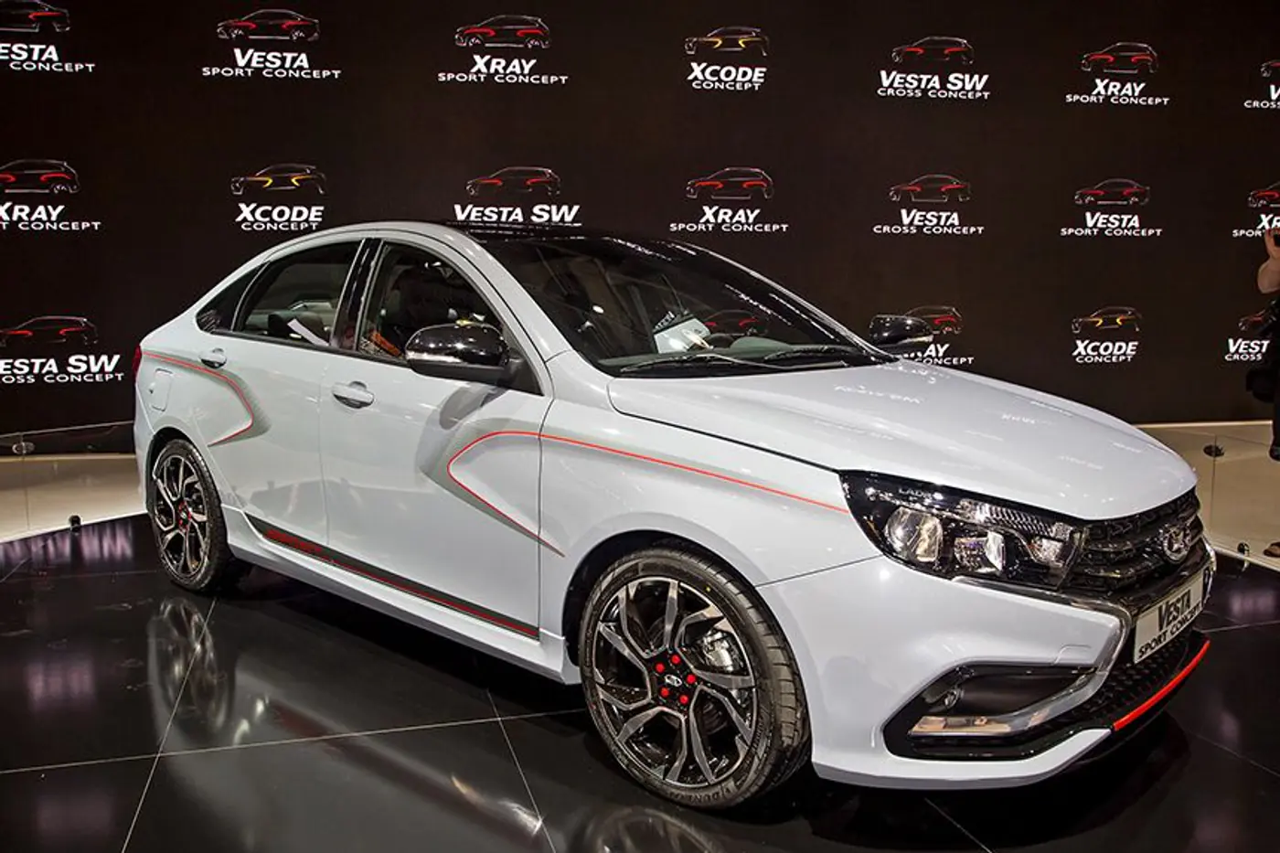 Компания АвтоВАЗ огласила стоимость самой "навороченной" Lada Vesta Sport
