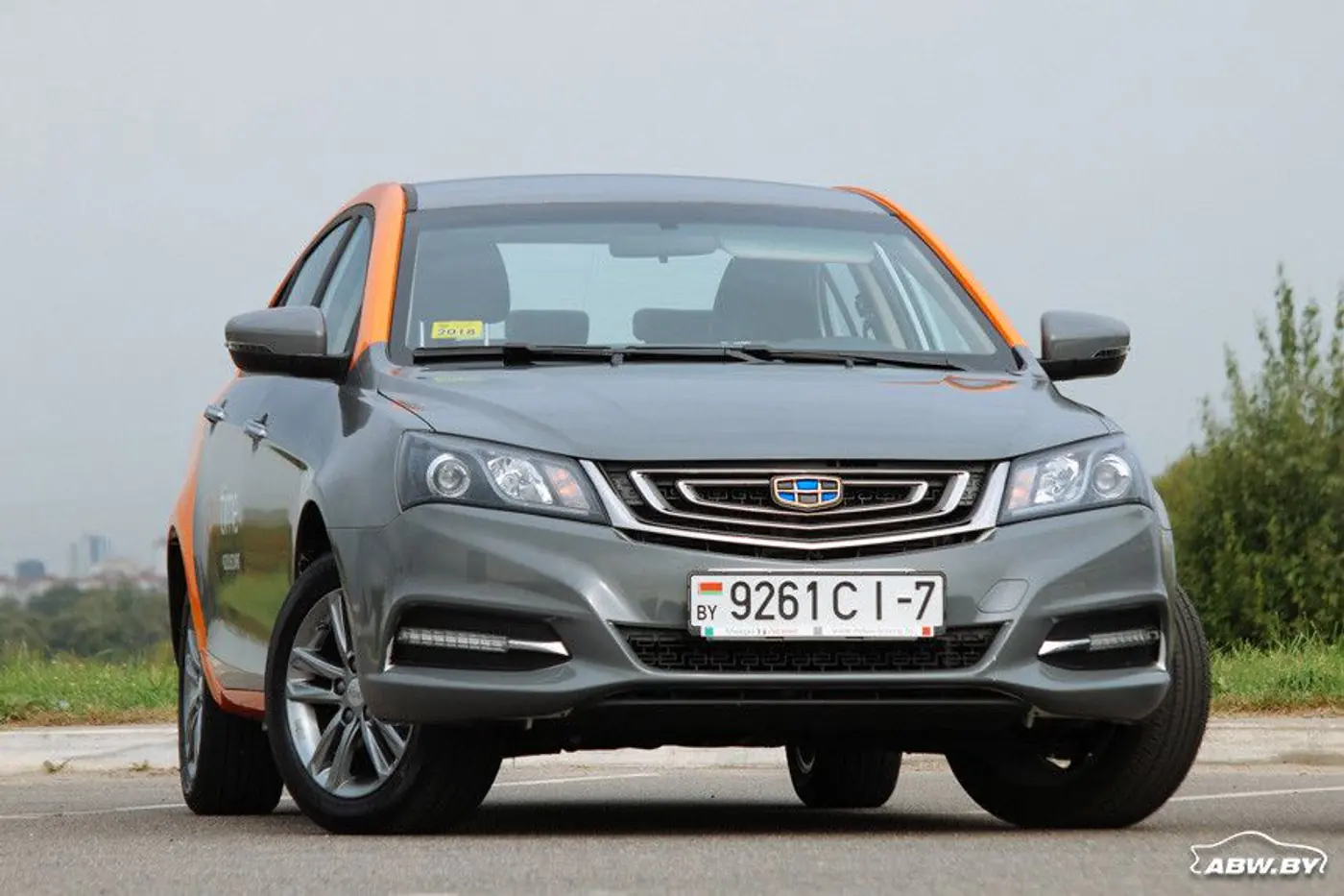 А мог бы стать народным. Geely Emgrand 7 очередной раз обновят, но не для нашего рынка