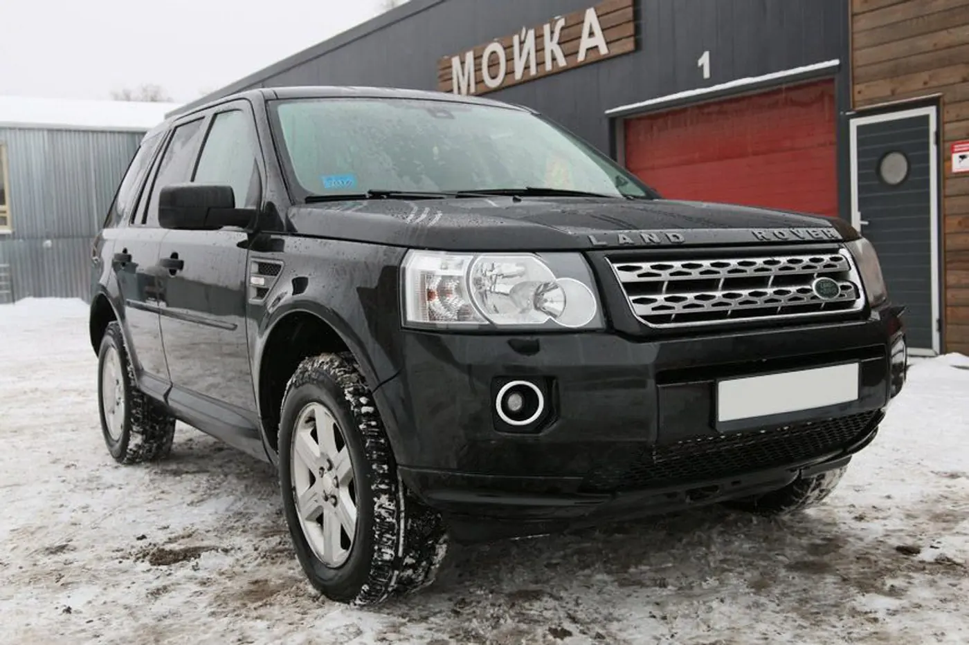 "Сейчас оба наших Land Rover выглядят надежнее, чем Toyota". Мнение владельца Land Rover Freelander