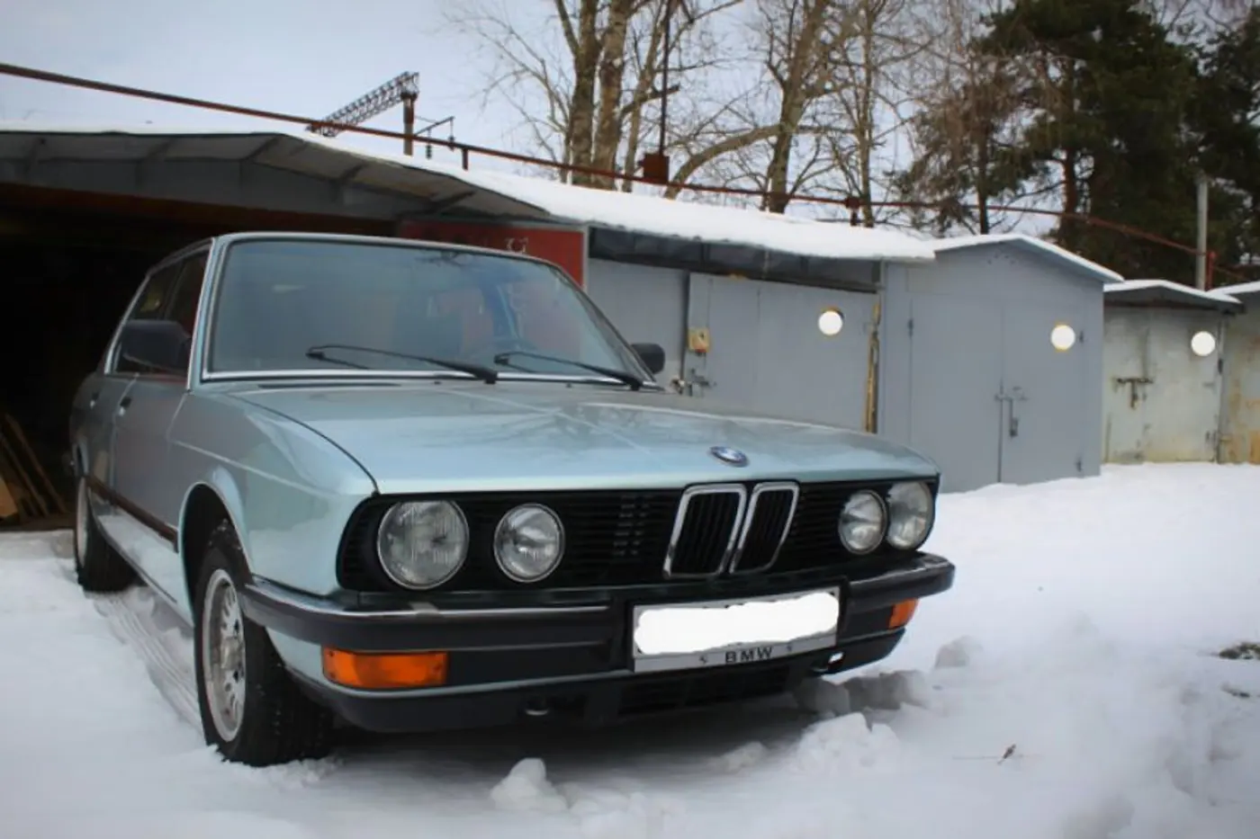 Идеальная "акула". В Минске за 6000 долларов продается BMW E28 с оригинальным пробегом 139 тысяч километров