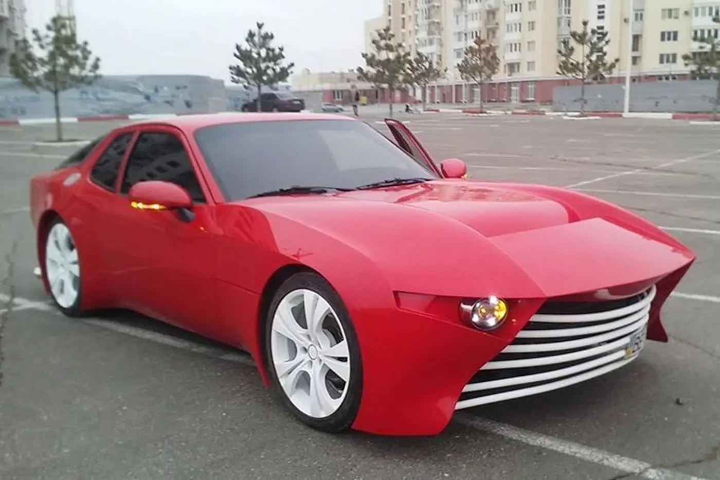 Смотрите, что сделали из Porsche 924 при помощи стеклопластика