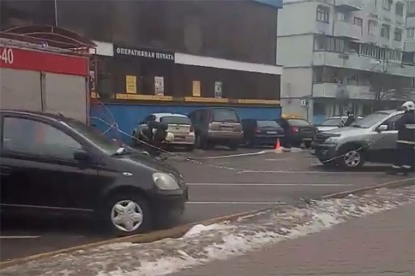 На улице Бельского в Минске в автомобиле произошла утечка газа. МЧС оцепило территорию