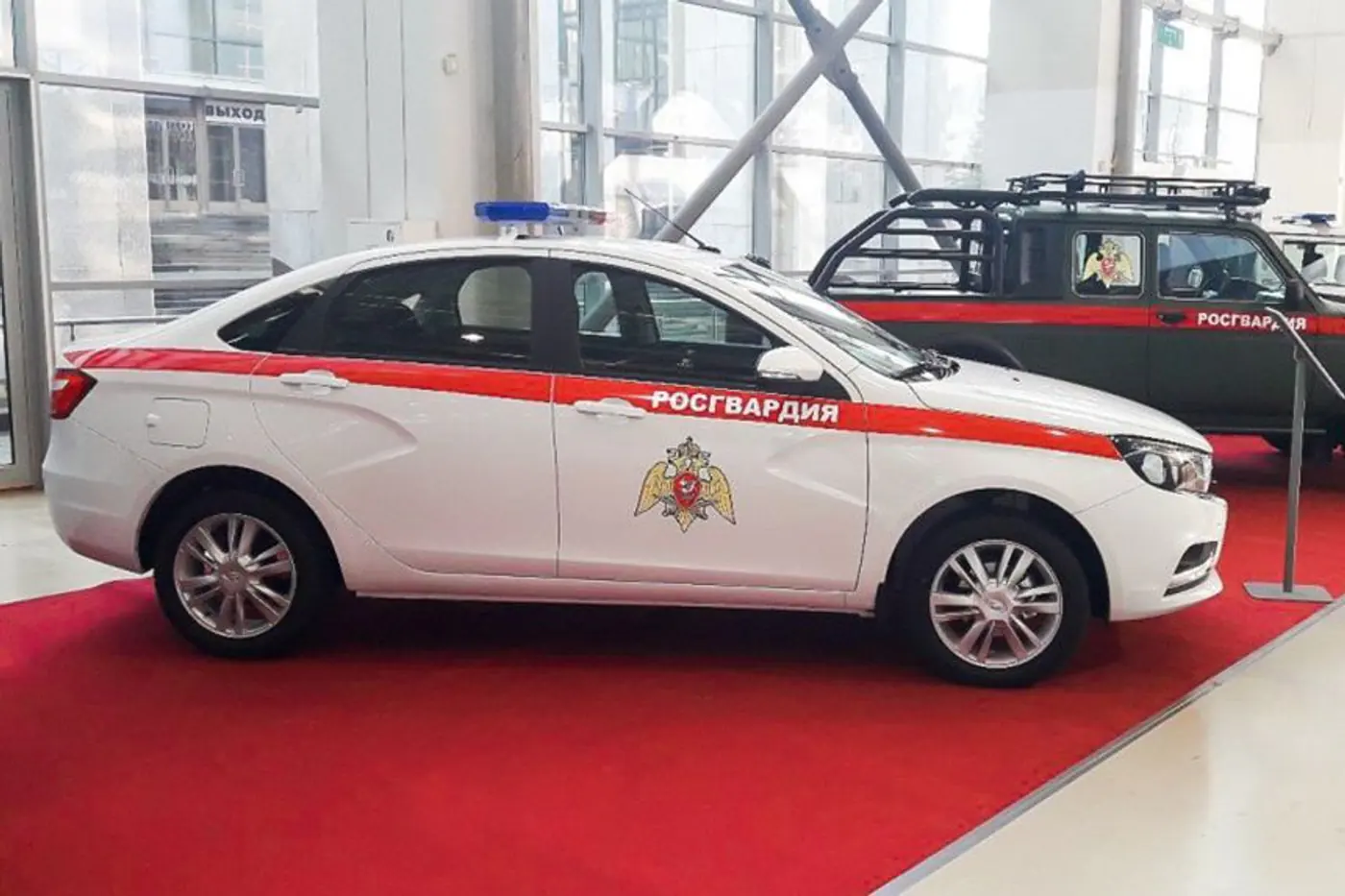 Росгвардия получила первые экземпляры Lada Vesta, оснащенные тепловизорами