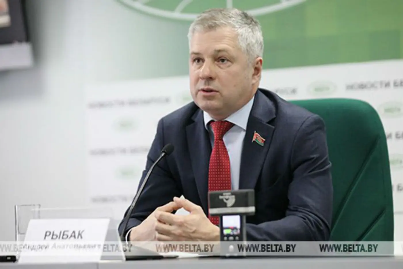 Депутаты рассчитывают на вступление в силу указа о платежах за участие в дорожном движении с 1 апреля
