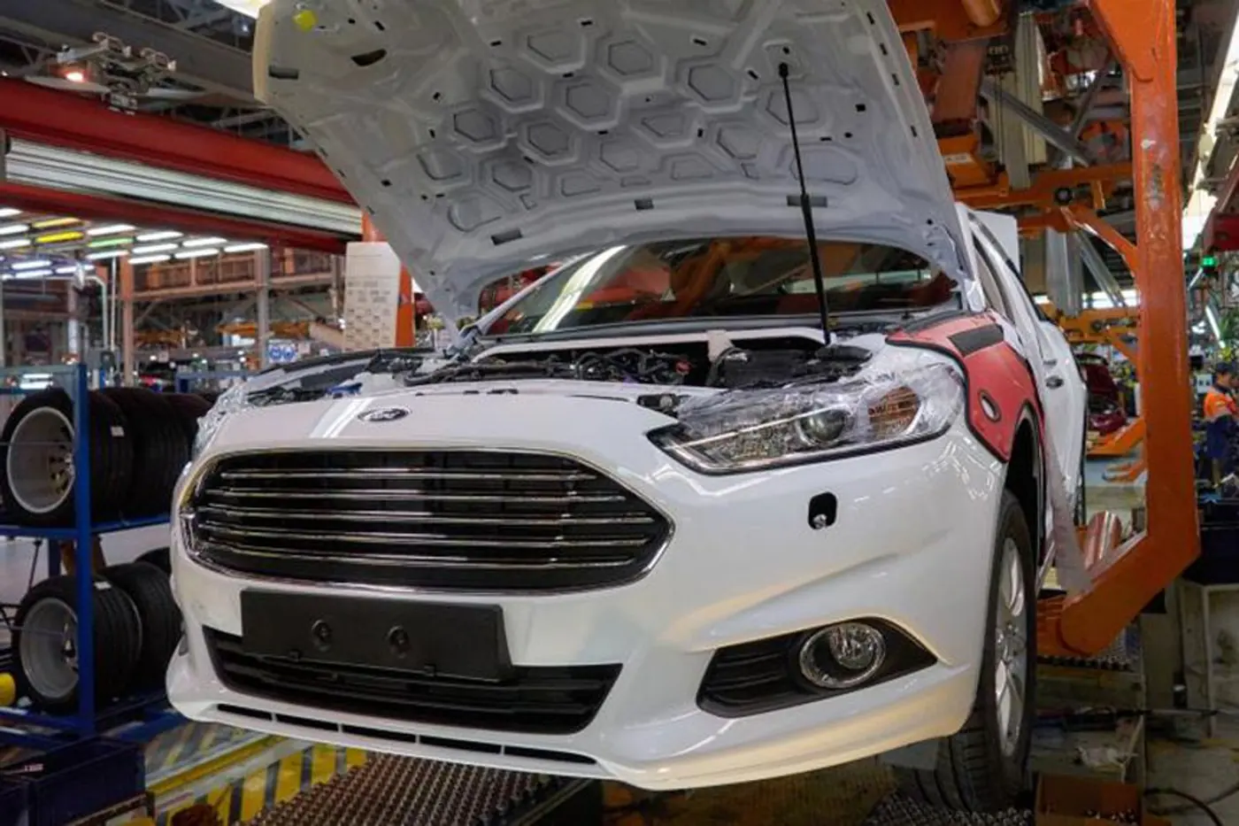 Рабочие обещают бастовать и голодать! Ford надеется уйти из России без скандалов