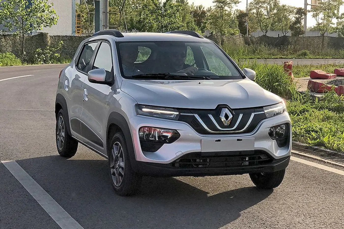 Немцы протестировали новый бюджетный кроссовер Renault, который может оказаться доступнее Logan
