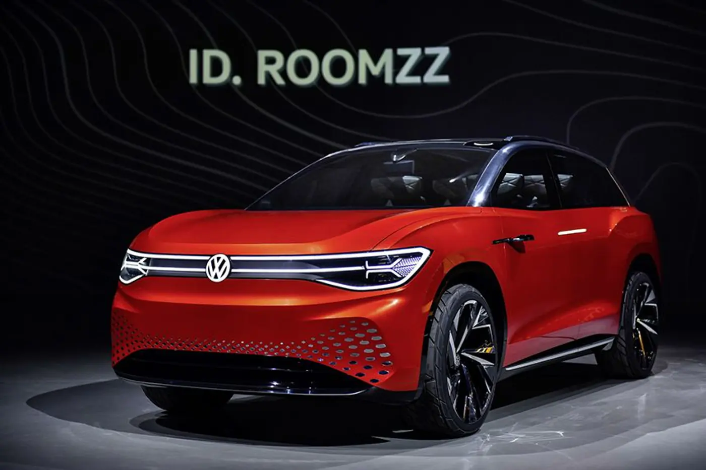 Возможность зарядить батарею с 0 до 80% за 30 минут. Volkswagen представил концепт новой модели семейства ID