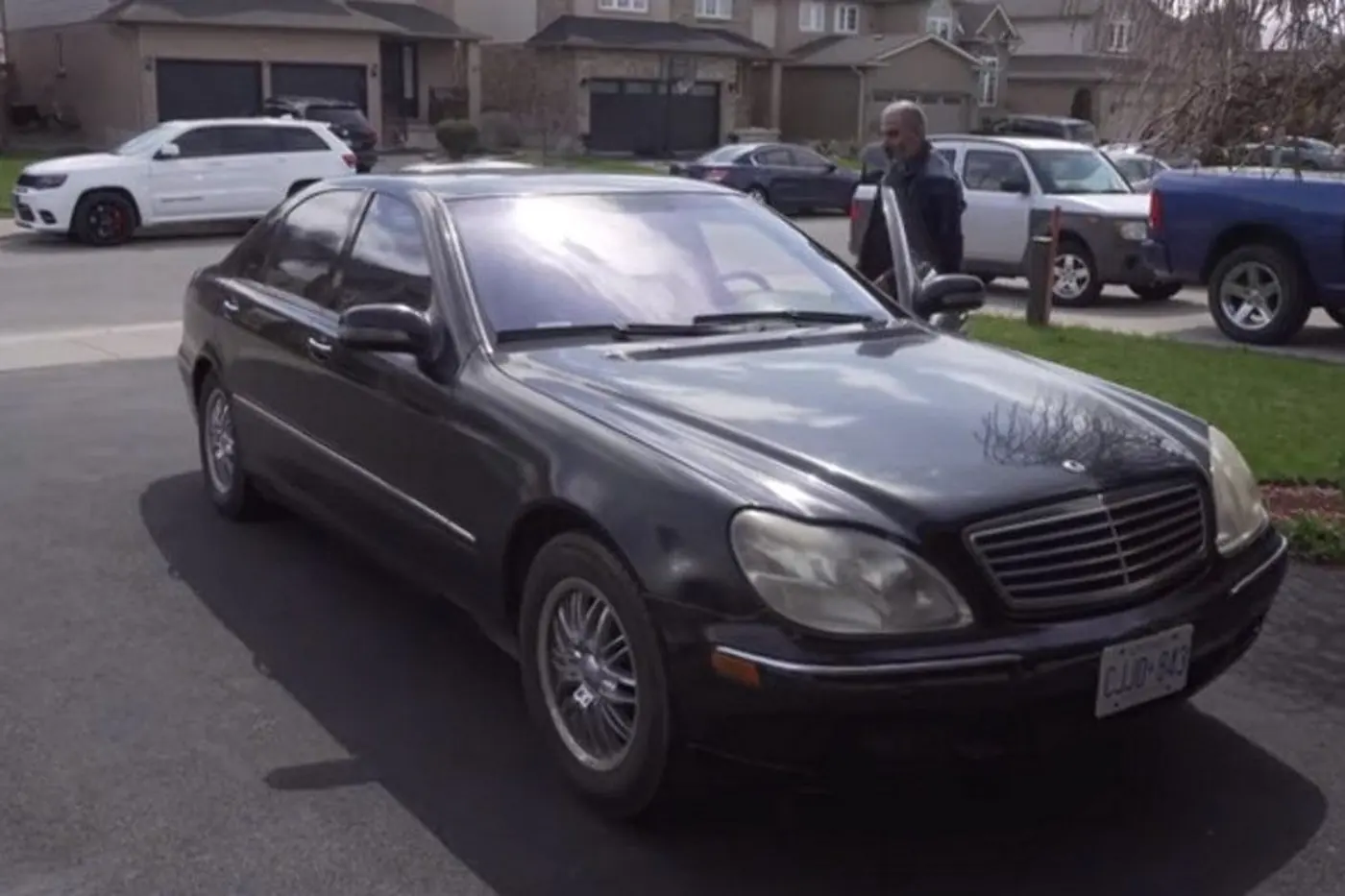 Видеофакт. В каком состоянии можно приобрести Mercedes S-класса W220 за 550 долларов?