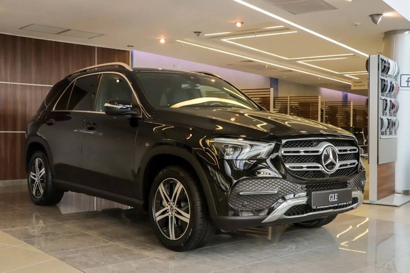 "Прыгающий" Mercedes-Benz GLE уже в Минске. Цены - от 55.265 евро