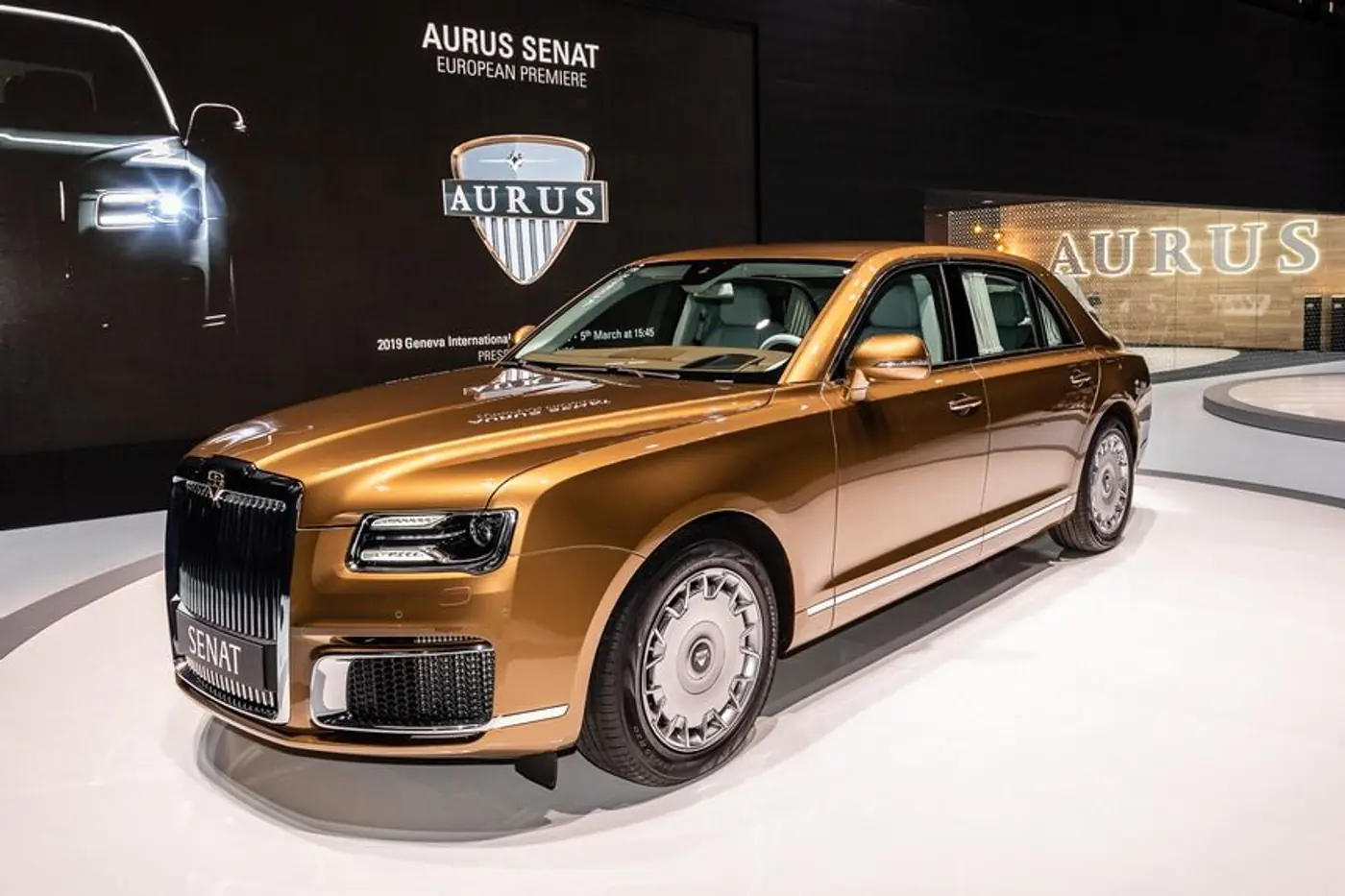 Российский губернатор заявил, что седан Aurus слишком дорогой для него