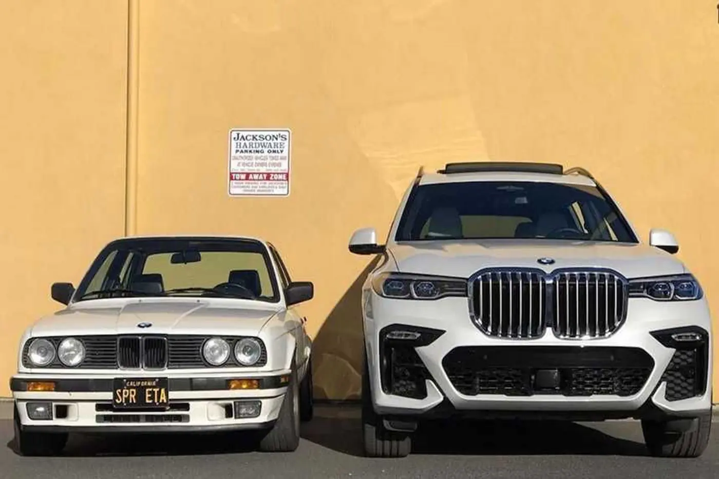Эволюция "ноздрей": радиаторные решетки BMW X7 и третьей серии E30 поменяли местами