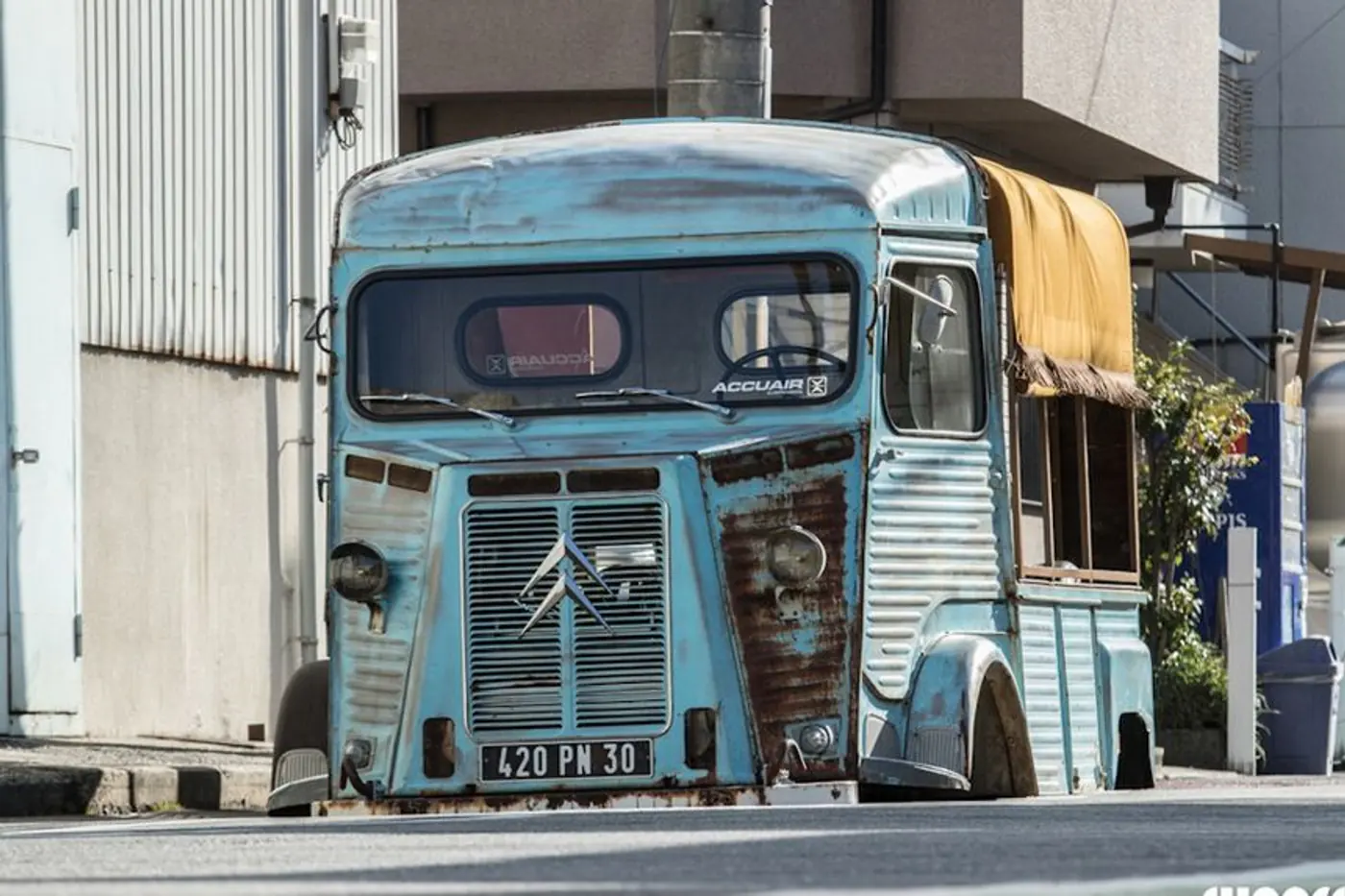 Фотофакт. Что сделали японцы с фургоном Citroen 1974 года выпуска?