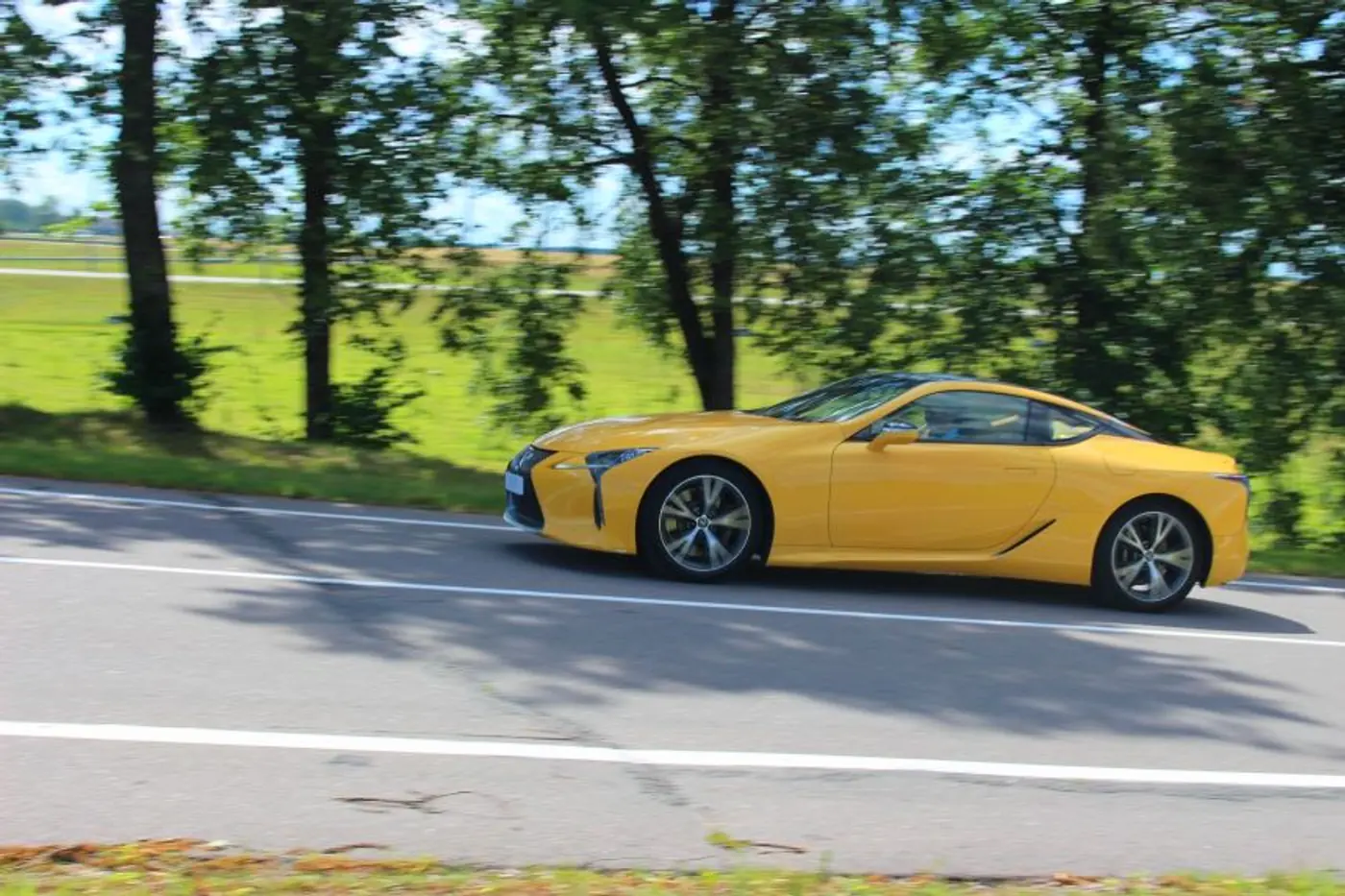 Таких сейчас... делают? Тест-драйв Lexus LC500 с 5-литровым V8