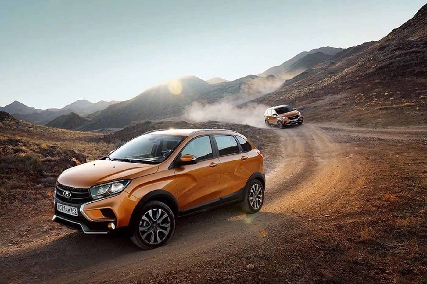 Lada Xray Cross с вариатором: старт продаж, цена и подробности