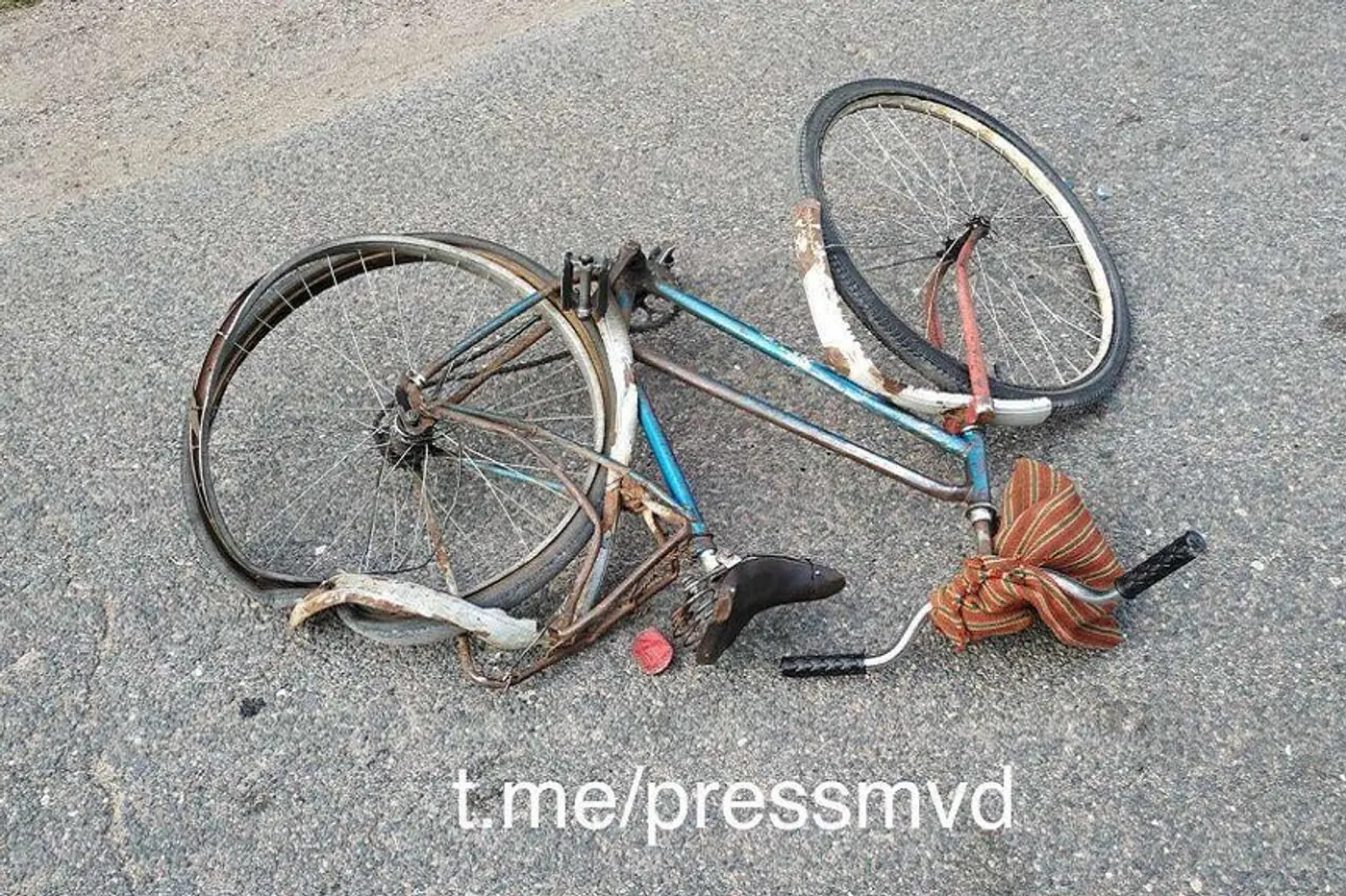 В Вороновском районе предположительно пьяный водитель насмерть сбил велосипедистку и скрылся. Его поймали уже через час