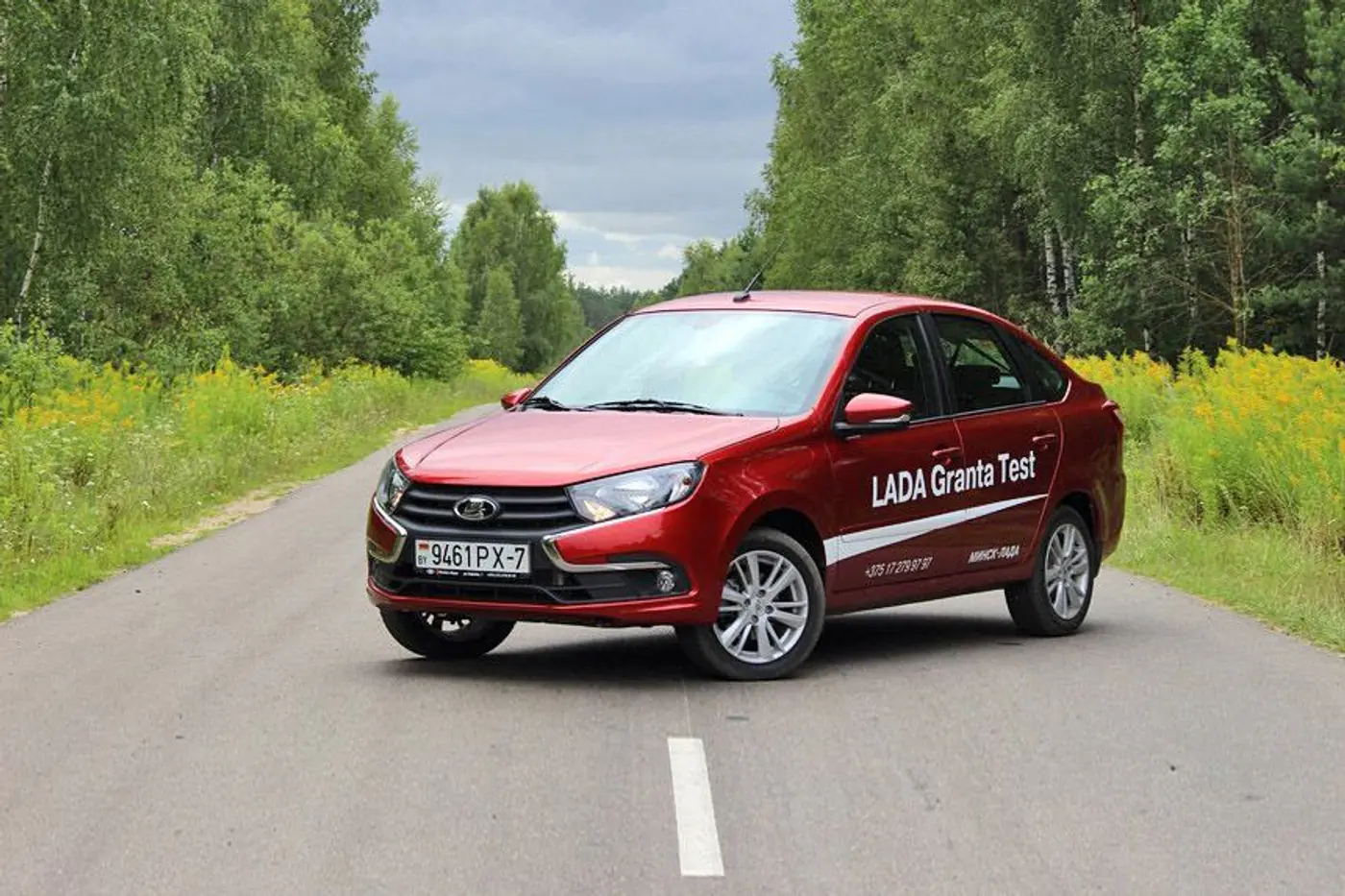 В диапазоне между отчаянием и надеждой. Тест-драйв лифтбека Lada Granta