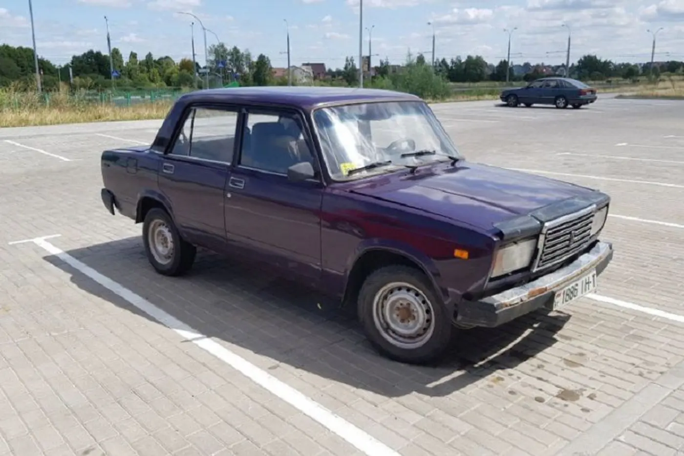 Каждому свое. В день презентации 11-го айфона выбираем авто за такую же цену