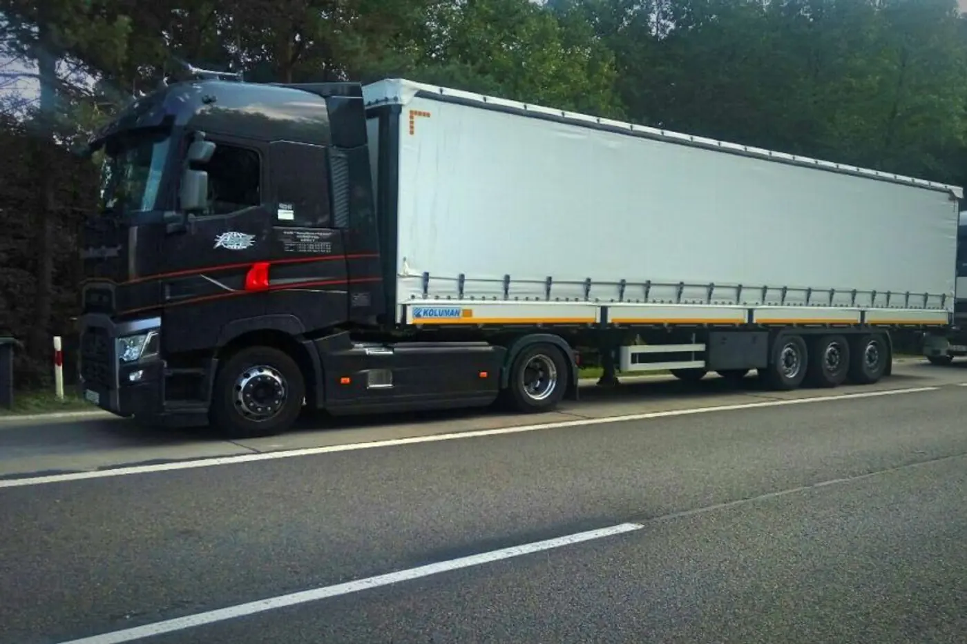 Третью жизнь за рулем. Мнение водителя тягача Renault Т с турецким полуприцепом Koluman
