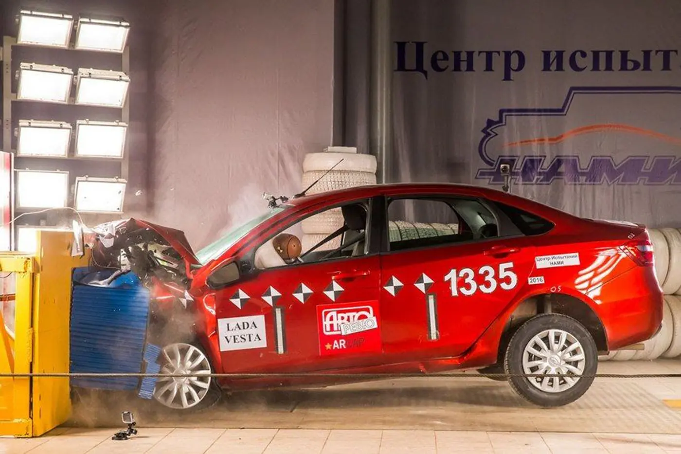 На АвтоВАЗе объяснили, почему Lada делают из тонкого металла
