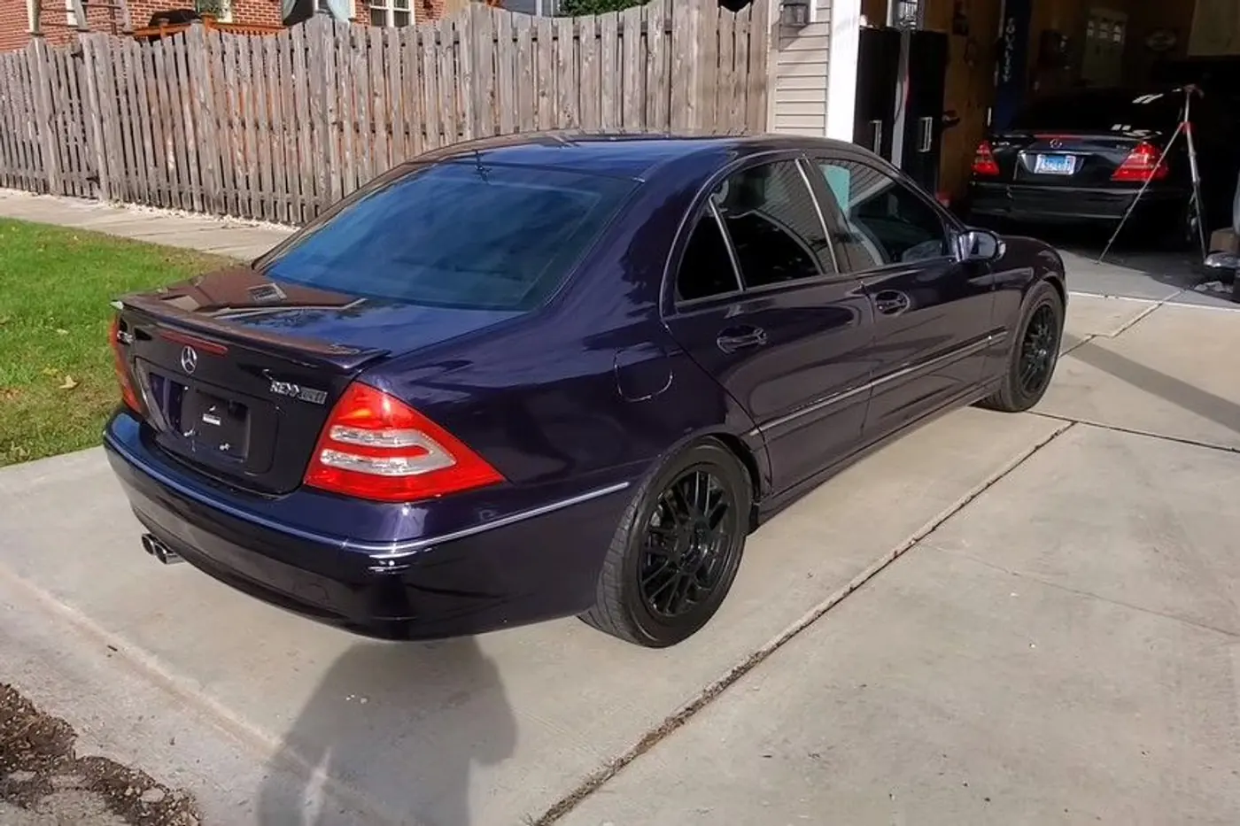 Видеофакт. Редкий седан Mercedes C-класса в исполнении RENNtech за... 1000 долларов!