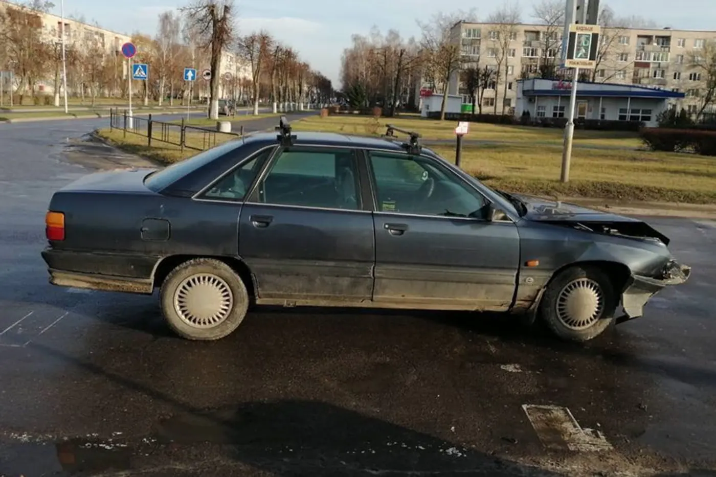 В Белоозерске нетрезвый водитель врезался в столб