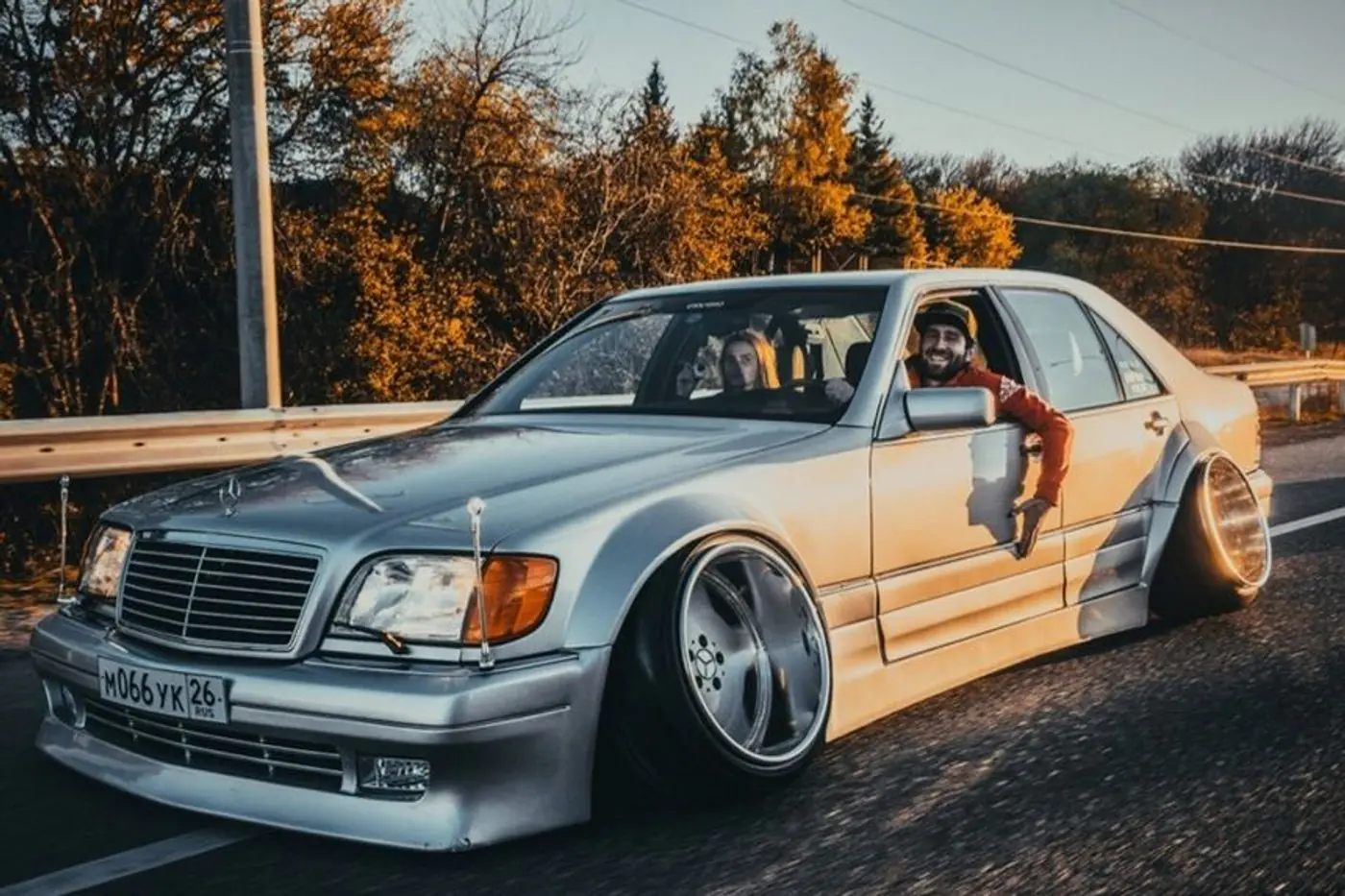 Фотофакт. Невероятный кавказский тюнинг Mercedes W140 в стиле Bippu