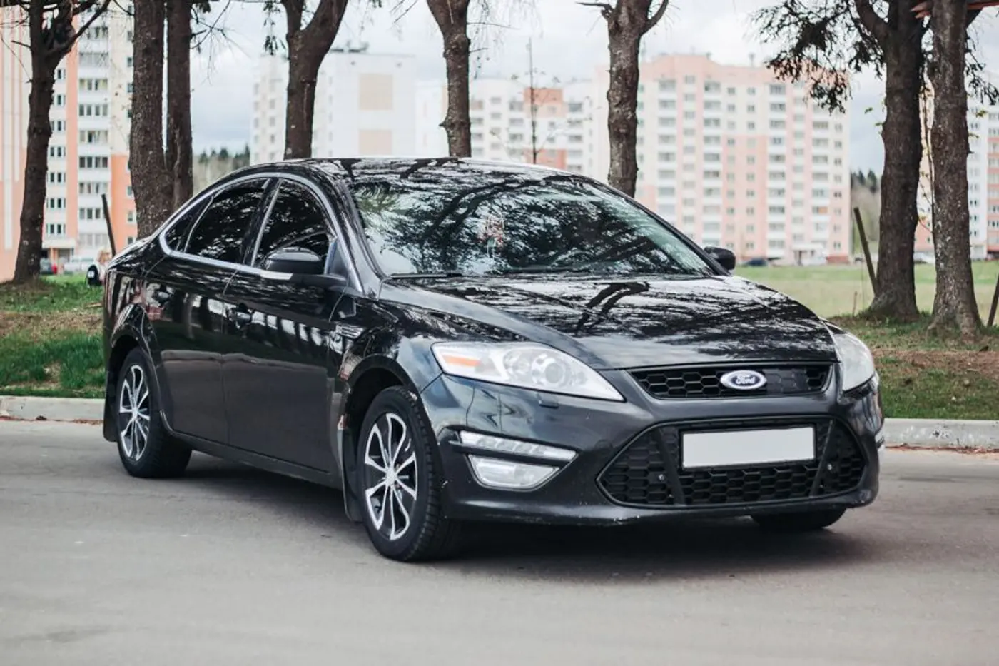 "За год вложил не менее 4000 долларов". С чем приехал турбированный Ford Mondeo с "роботом" к 300.000 км?