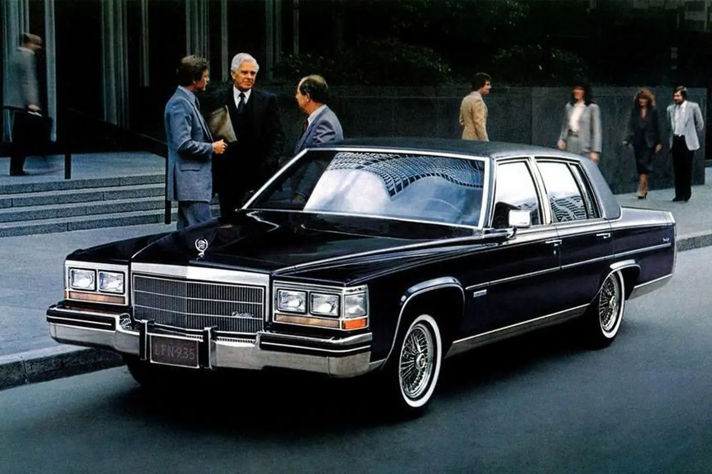 Расставить по углам. Отгадаете классические американские автомобили 1980-х?