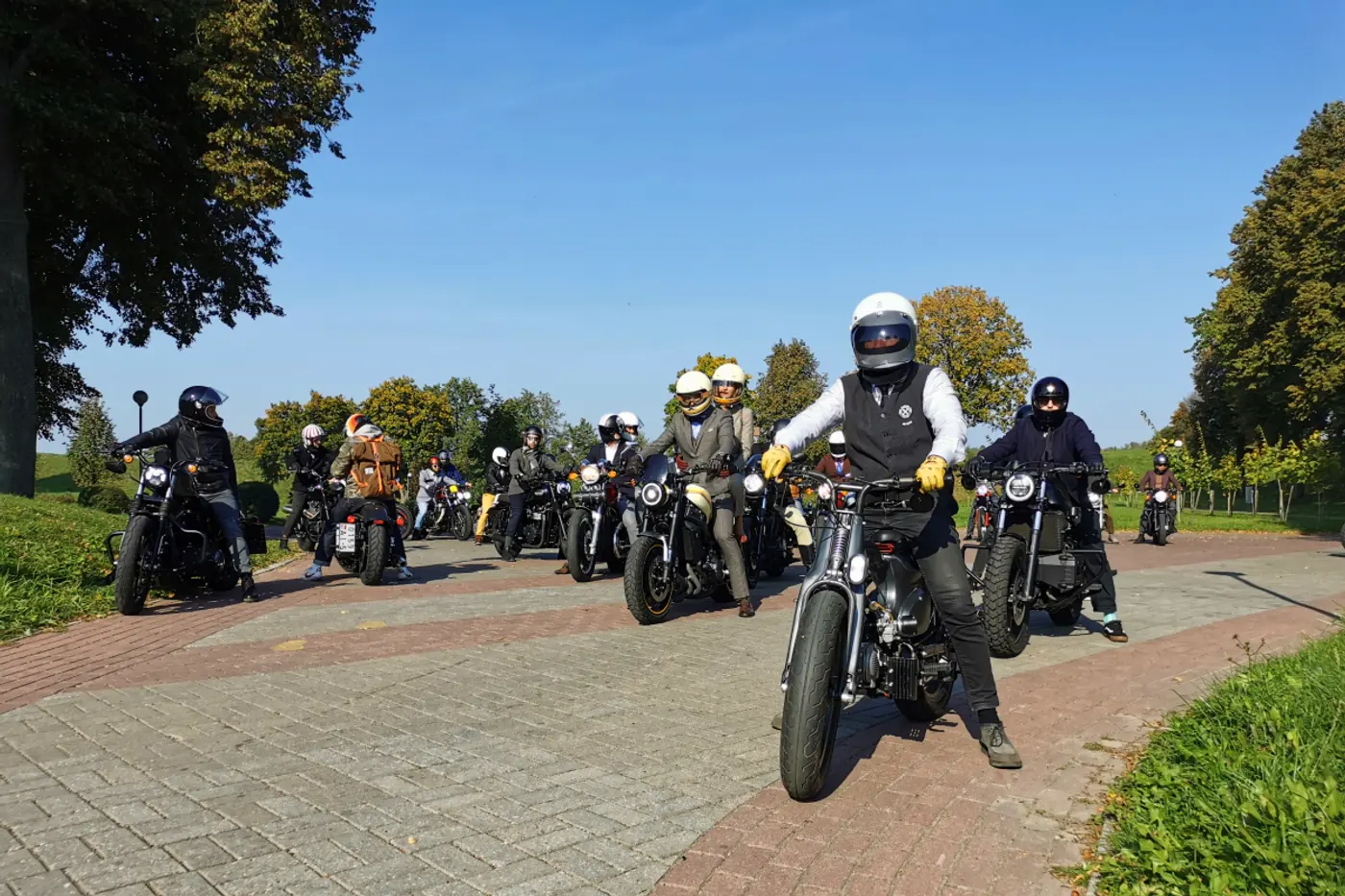 Gentleman's Ride-2020. Вокруг Минского моря – в колонне раритетных и кастомных мотоциклов