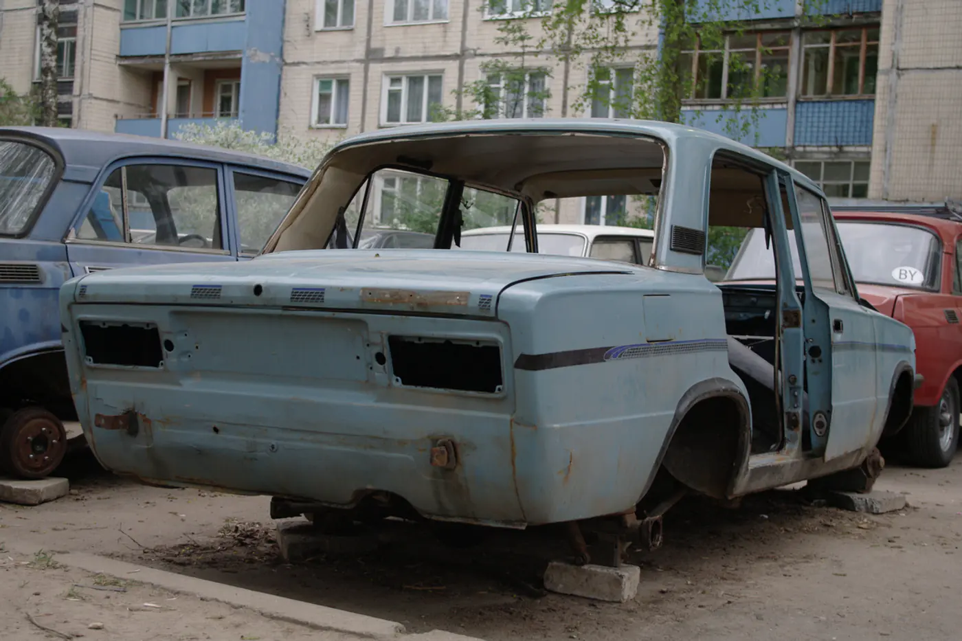 Пока не обложили налогом. Как снять с учета автомобиль без его "участия"