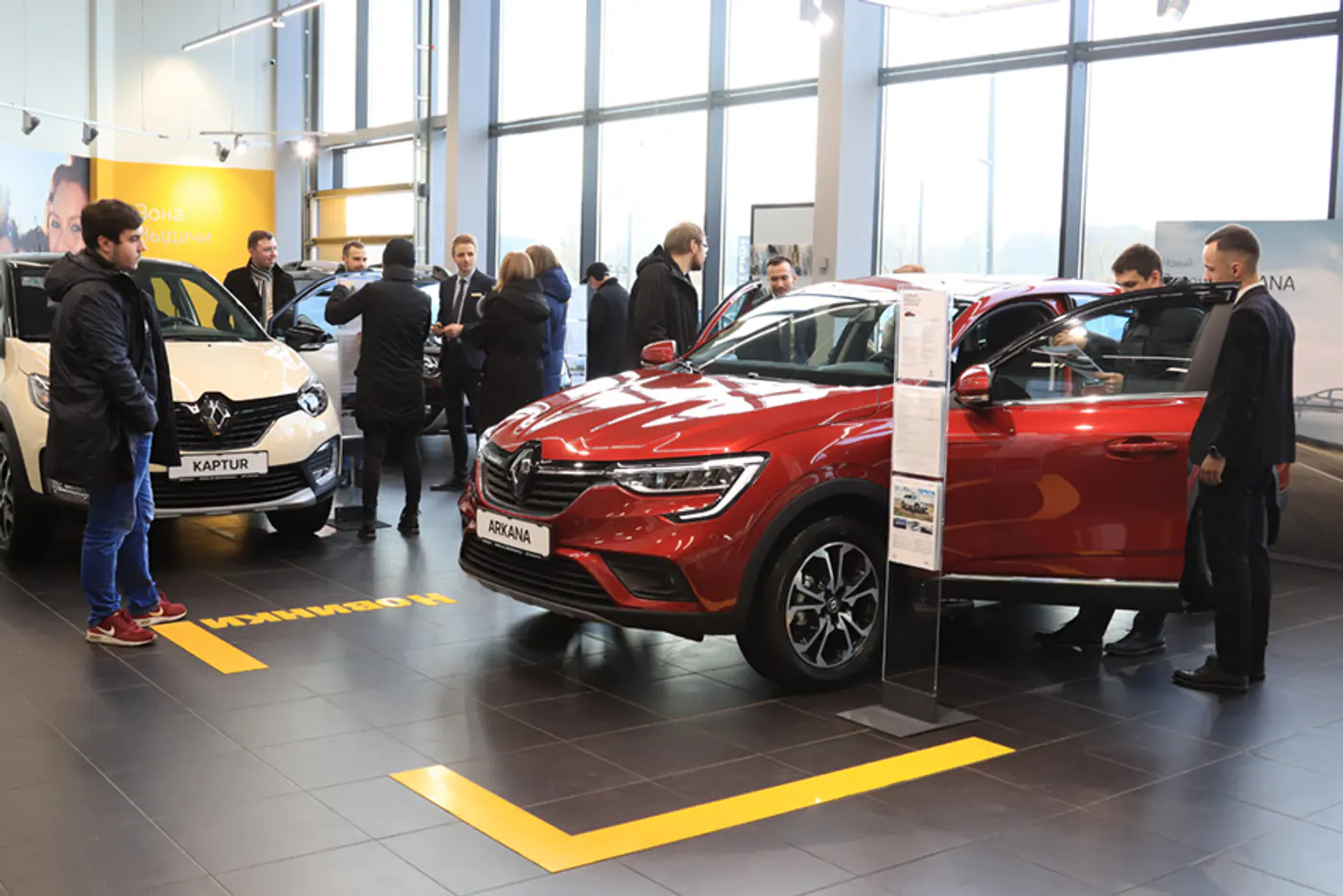 Крупнейшая распродажа склада Renault. Какие модели лучше купить до конца года