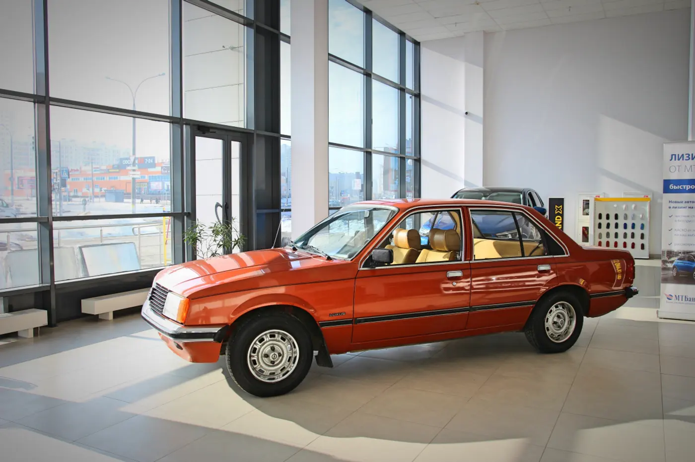 Opel из 80-х, который не сгнил. Посмотрите, какой Rekord продают в Минске за 5000 долларов
