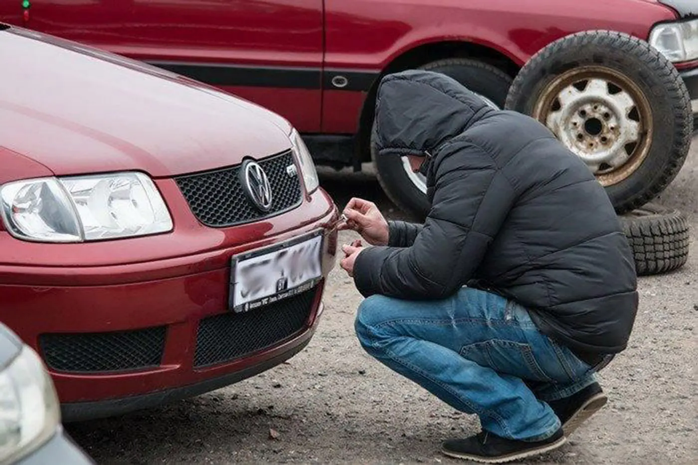 На старые грабли. Выяснили, готовы ли автовладельцы продать машину без переоформления