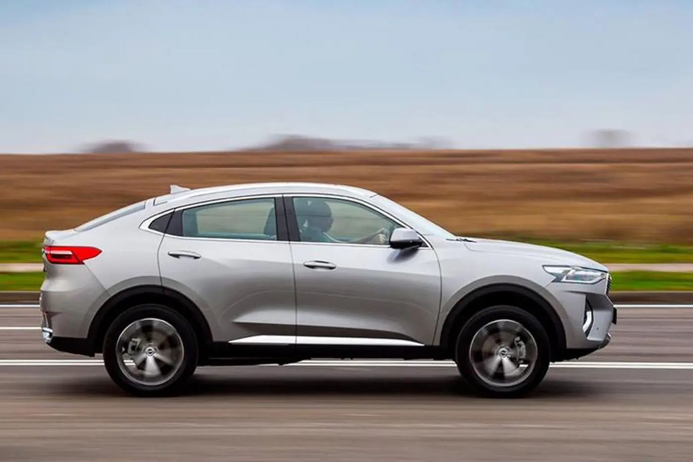 Пока одни копят, другие ездят. Haval распродает партию кроссоверов по выгодным ценам прошлого года