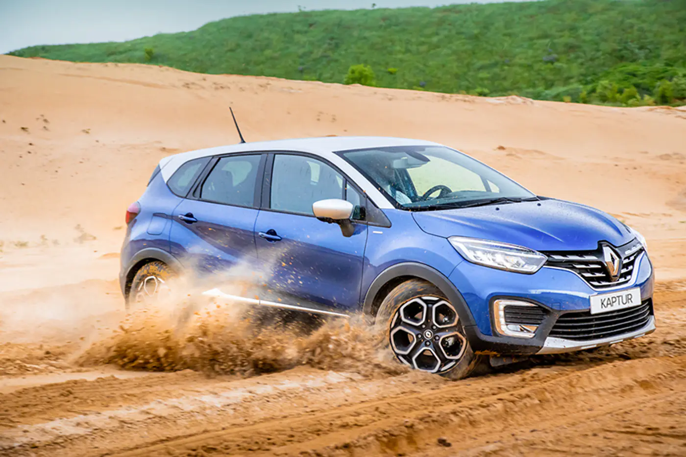 Минус 7000 рублей за последние Renault Kaptur в эксклюзивной окраске