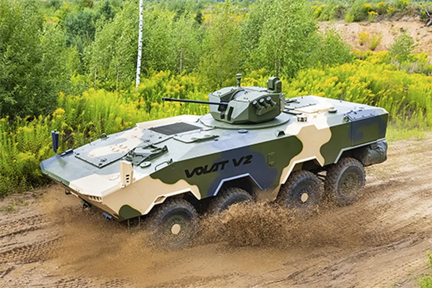 Первый белорусский БТР Volat V-2 получил необитаемый боевой модуль с мощным вооружением