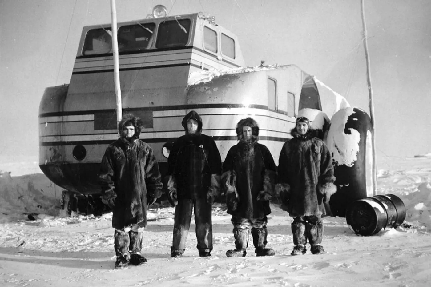 Дизель-электрический гибрид из 1939 года: как США пытались покорить Антарктиду на огромном вездеходе