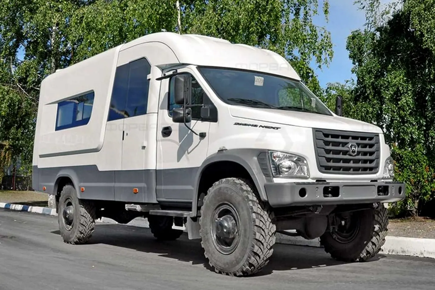 На вездеходном шасси "Садко Next" стали выпускать вот такие автокемперы
