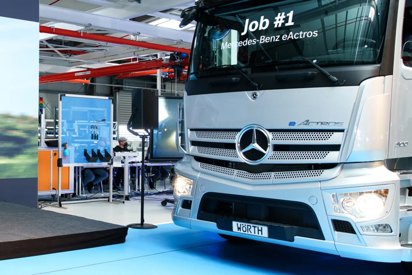 Электрические грузовики Mercedes-Benz eActros начали выпускать серийно