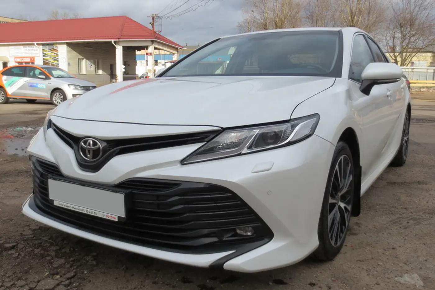 "Судя по объявлениям, она не подешевела, а стала дороже". Мнение владельца Toyota Camry