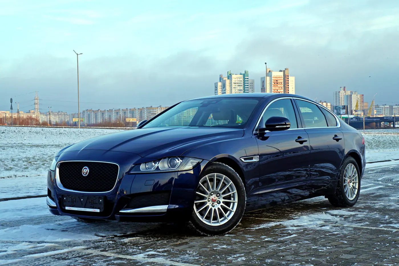 Альтернативщик. Тест-драйв подержанного Jaguar XF X260