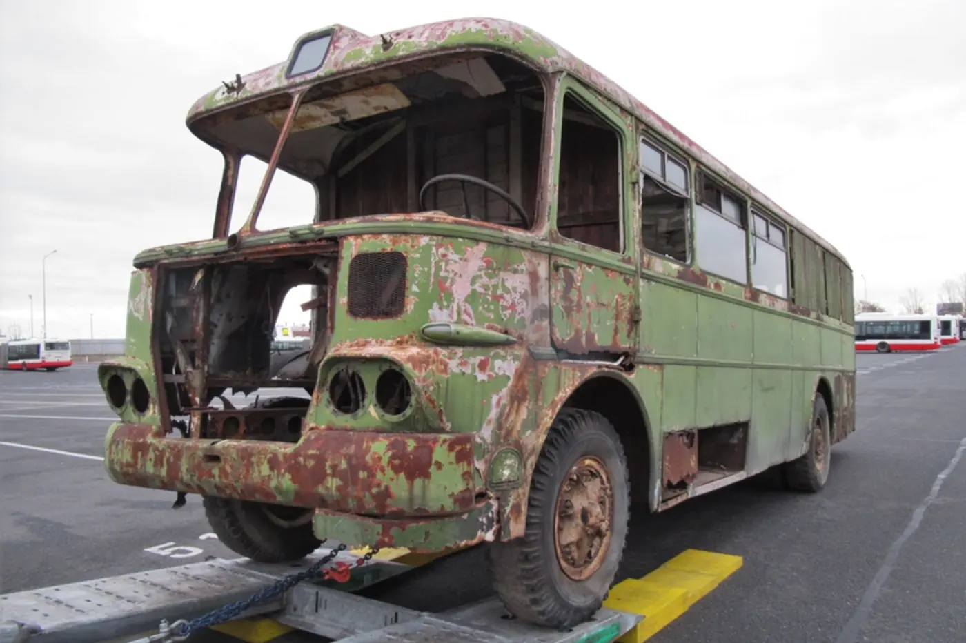 Редкий Ikarus 620 спасли энтузиасты транспорта. Когда-то такие автобусы работали и в Минске