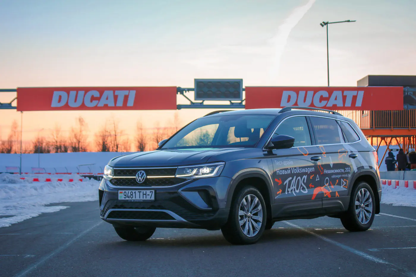 Что белорусское есть в "российском немце"? Проверили Volkswagen Taos на треке и на подъемнике