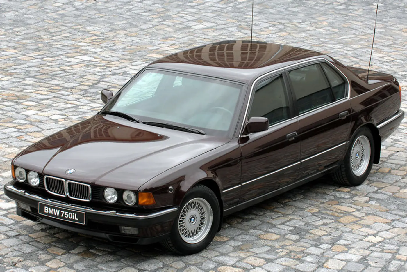 Семью семь. Что вы знаете о BMW 7-й серии?